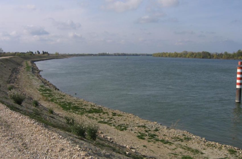 En 6 000 ans, les 80 000 hectares du delta du Rhône - la Camargue - ont été gagnés sur la mer par les apports sédimentaires du fleuve.© Alain DERVIEUX/CNRS Images